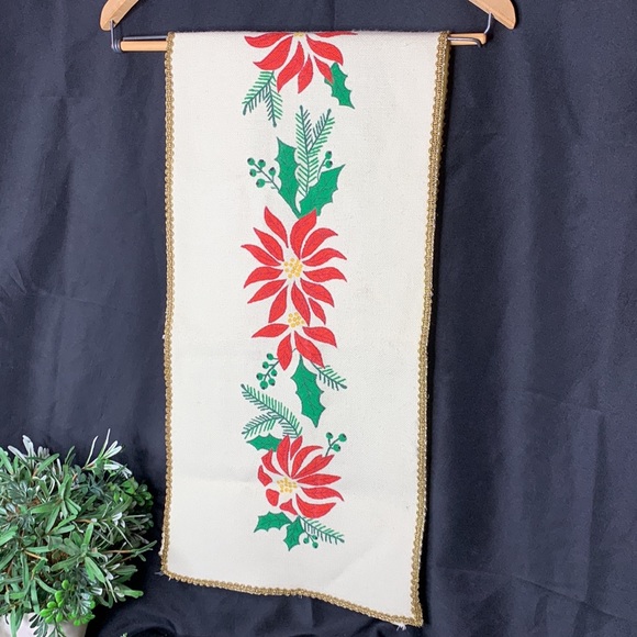 Beautiful vintage hand stenciled cotton Christmas table runner - Picture 3 of 13